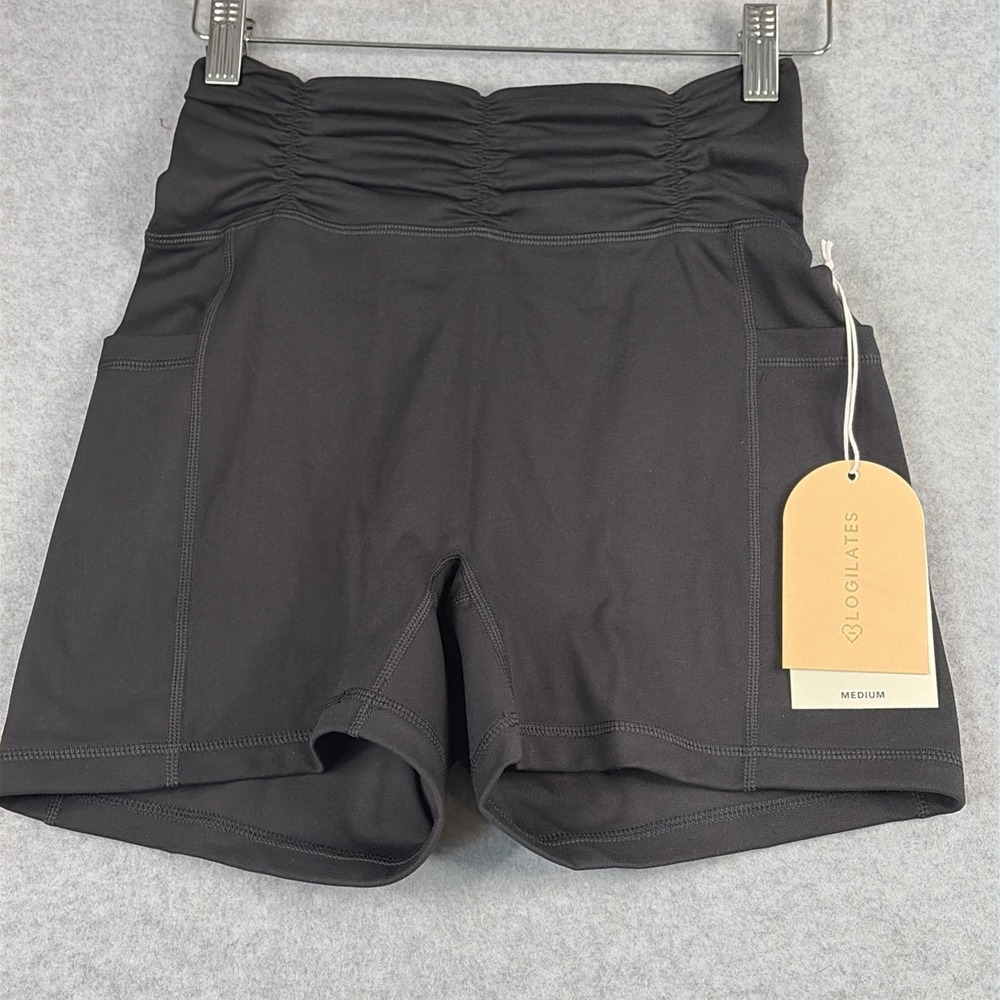 Blogilates Ruched Waist Shorts in Black - M